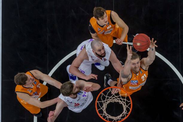 现为球队注 现为球队注