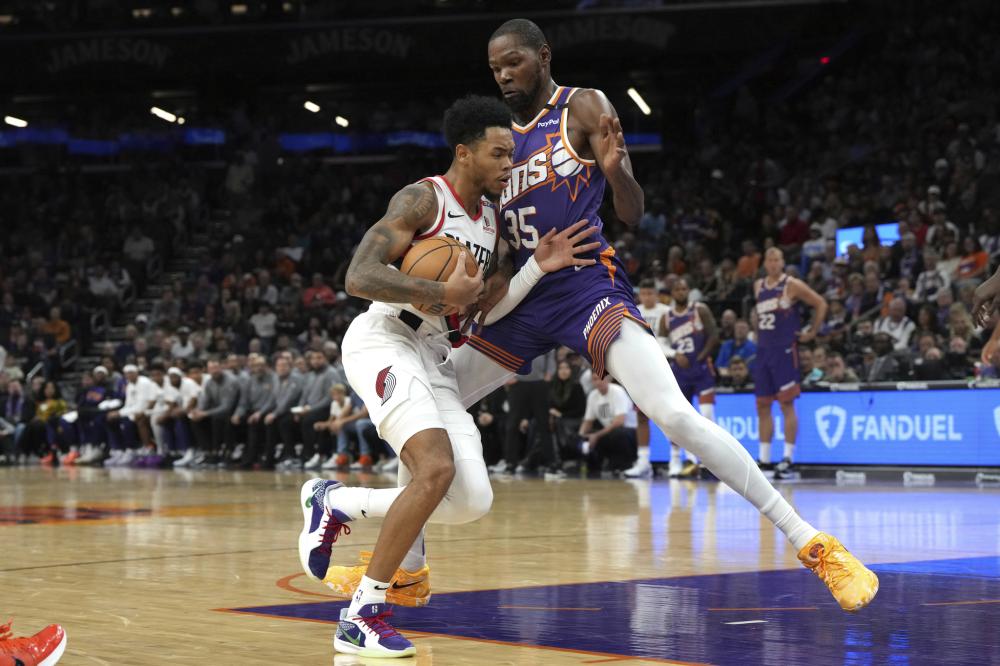 通过她的亲 通过她的亲