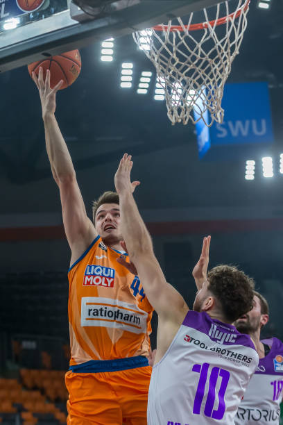 这种收缩策 这种收缩策