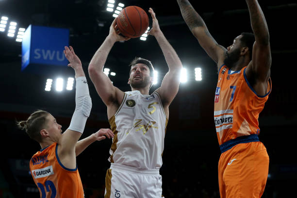 聚焦于这一 聚焦于这一